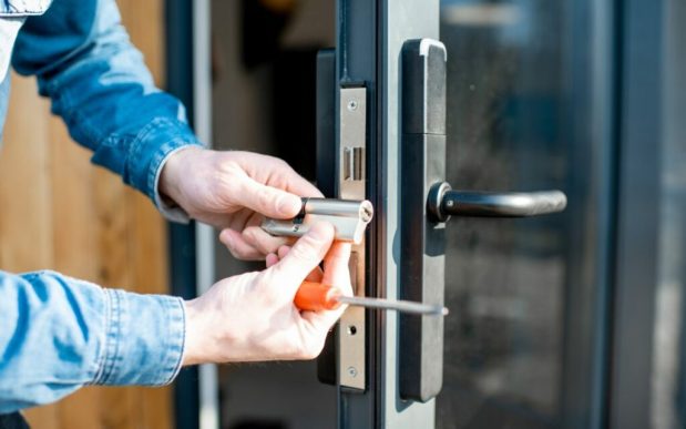 Essential Tips For Hiring A Reliable And Affordable Locksmith